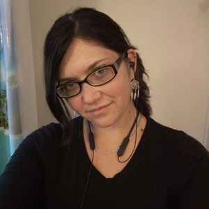 Meet your Posher, Crystal